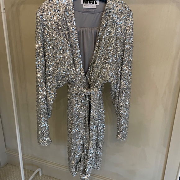 Rotate Birger Christensen silver sequin dress - Picture 4 of 7